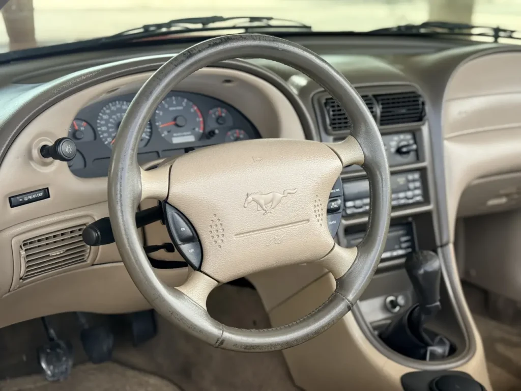 2000 Ford Mustang